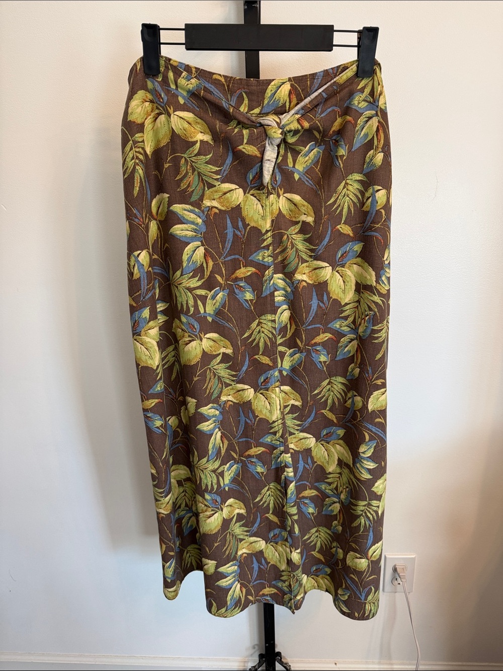 Liz Claiborne vintage Floral Midi Linen Blend Skirt with Leaf Print Medium